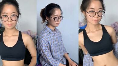 极品良家骚妇 李晓雯 黑丝腿撸射满脚掌 小乳白皙骚逼狂插 淫荡少妇下海爽到喷！